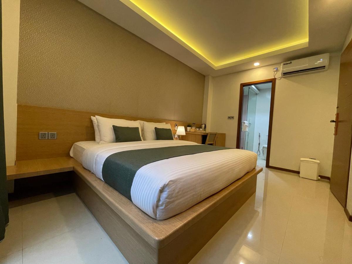 Huvan Beach Hotel At Hulhumalé Exterior foto
