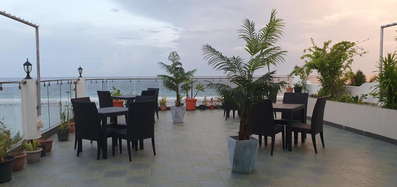 Huvan Beach Hotel At Hulhumalé Exterior foto